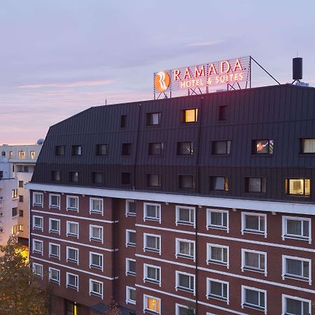 Ramada Hotel & Suites By Wyndham Bucharest North Bagian luar foto