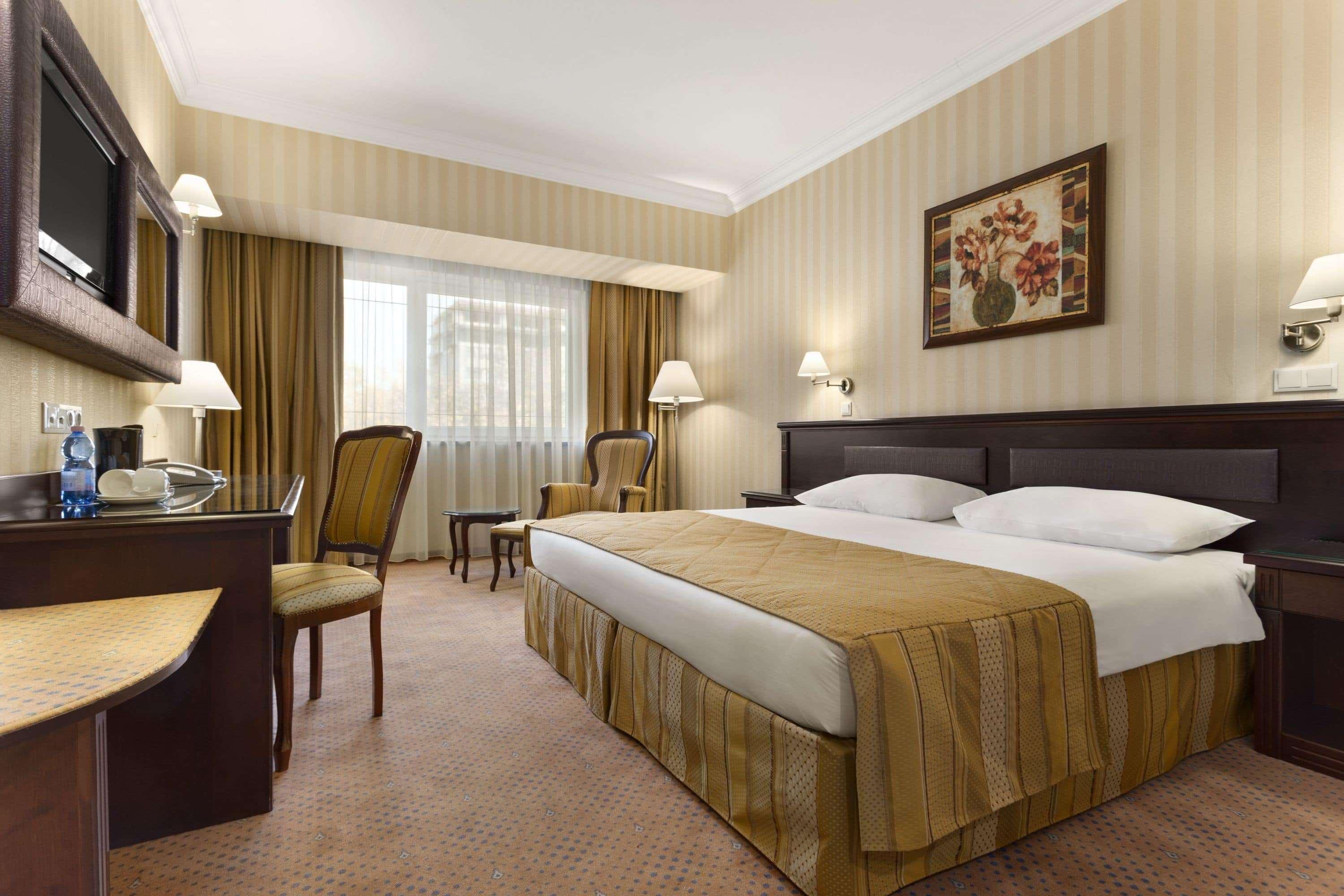 Ramada Hotel & Suites By Wyndham Bucharest North Bagian luar foto