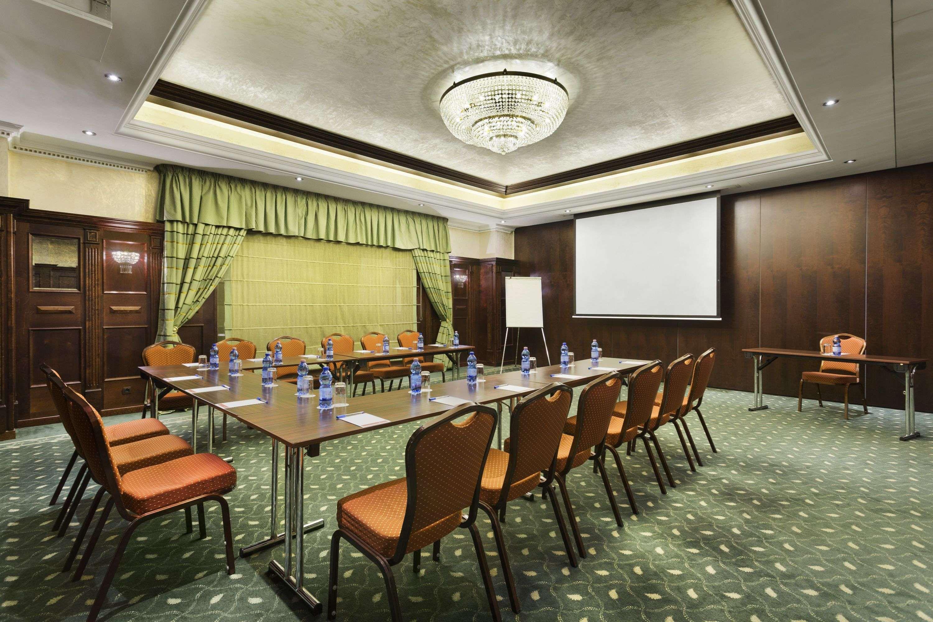 Ramada Hotel & Suites By Wyndham Bucharest North Bagian luar foto