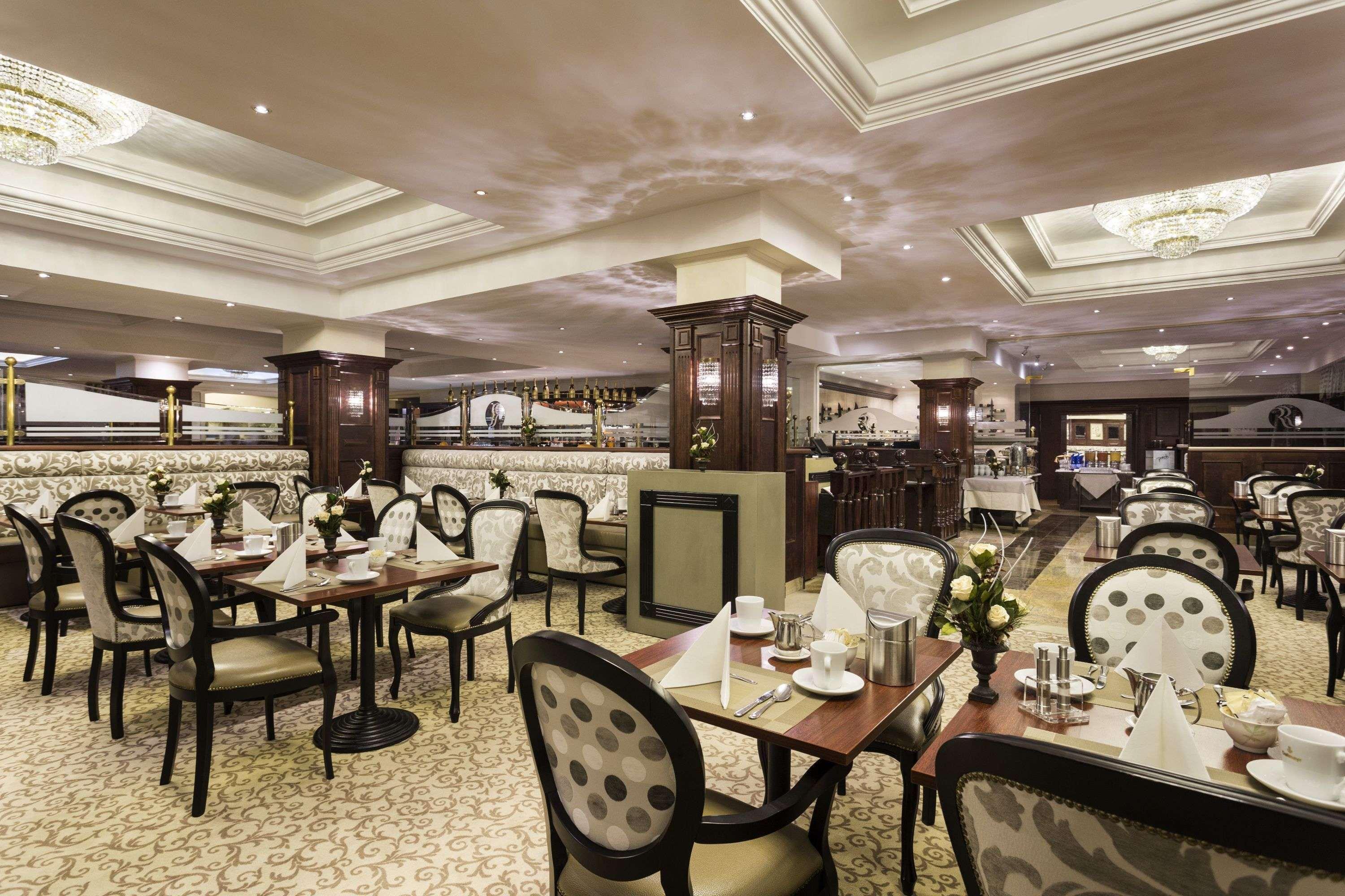 Ramada Hotel & Suites By Wyndham Bucharest North Bagian luar foto