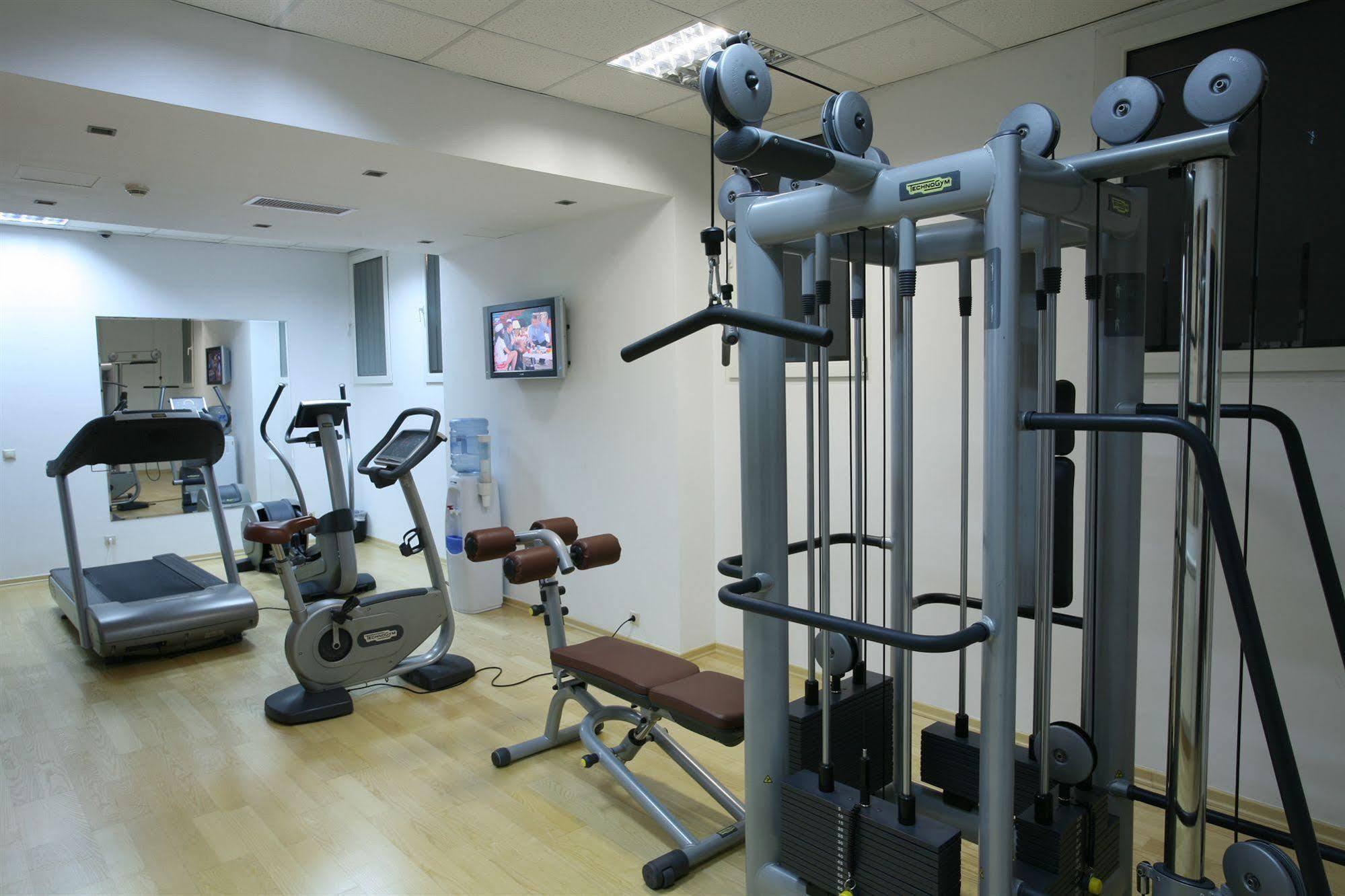 Ramada Hotel & Suites By Wyndham Bucharest North Bagian luar foto